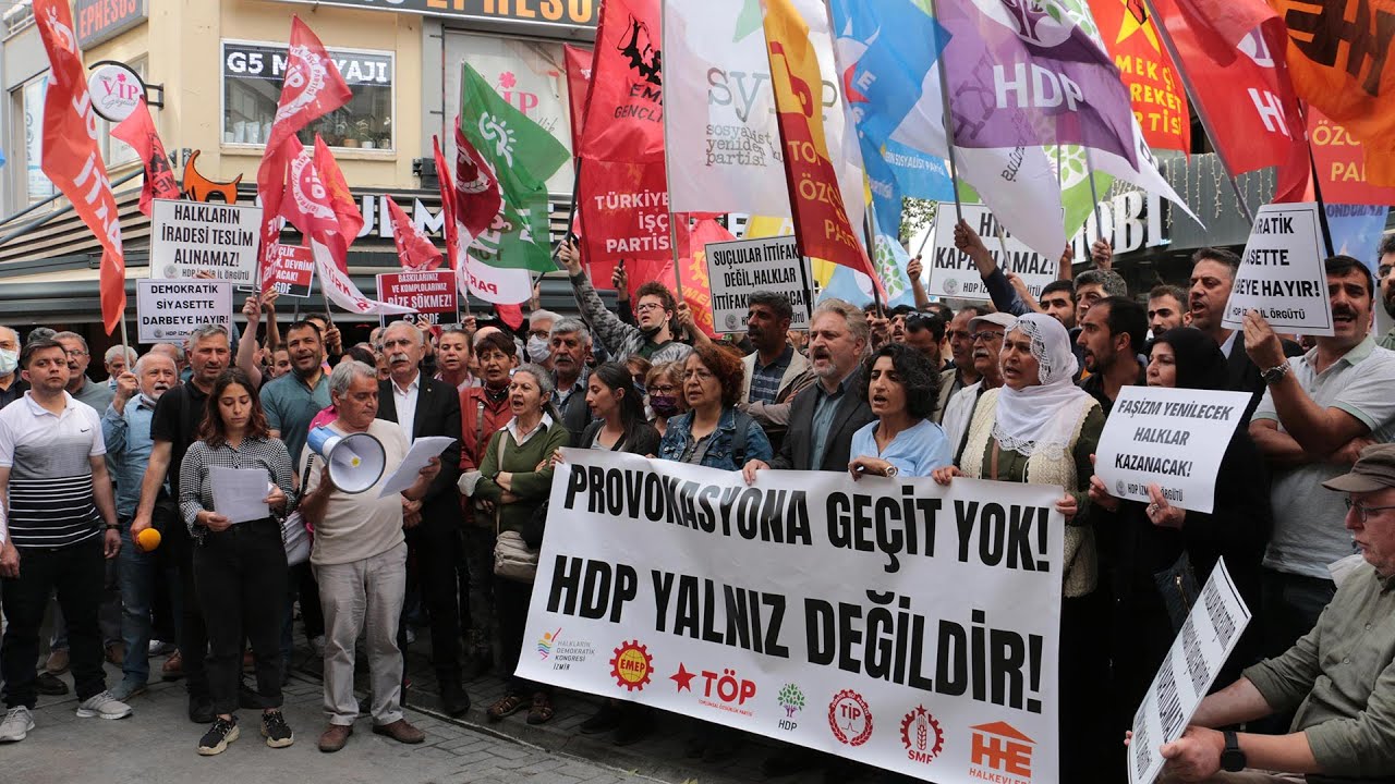 İzmir'de siyasi partiler HDP’ye yapılan provokasyonu protesto etti
