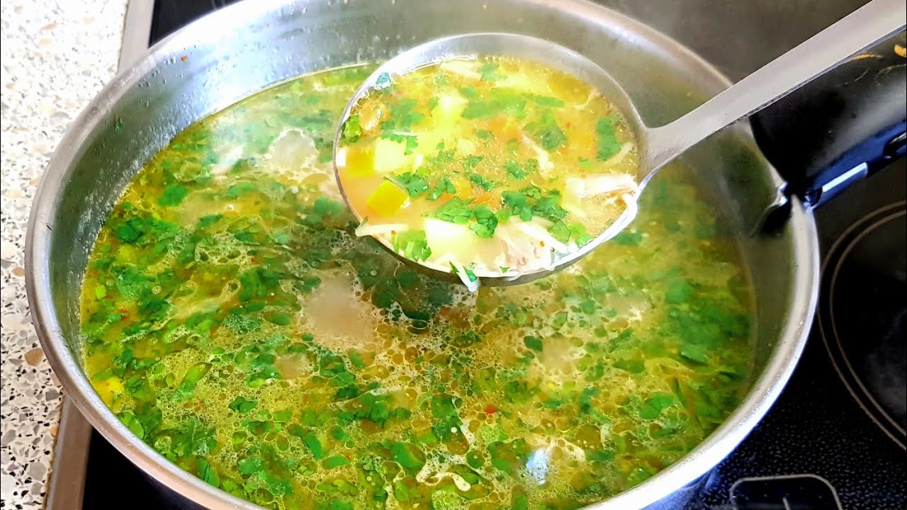 Toyuq supunun hazırlanması Erişteli tovuк corbası Куринный суп с  лапшой