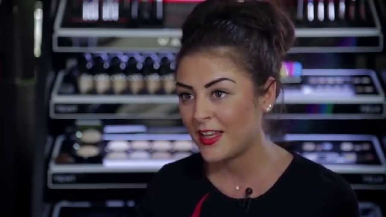 Samantha, Conseillère de vente au Sephora des Champs-Elysées
