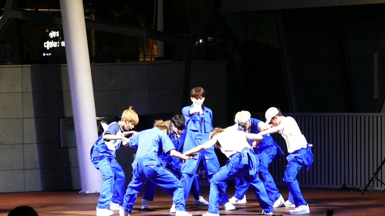 HORI7ON(호라이즌) Second Performance - HIT ME | Marronnier Park Busking
