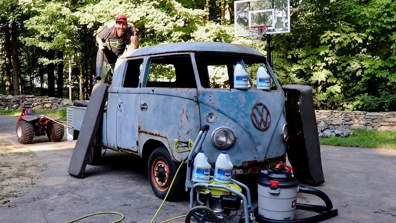 Cleaning the Nasty Forgotten Vw Bus - Garage Find 1962 Vw Double Cab - What's inside ?