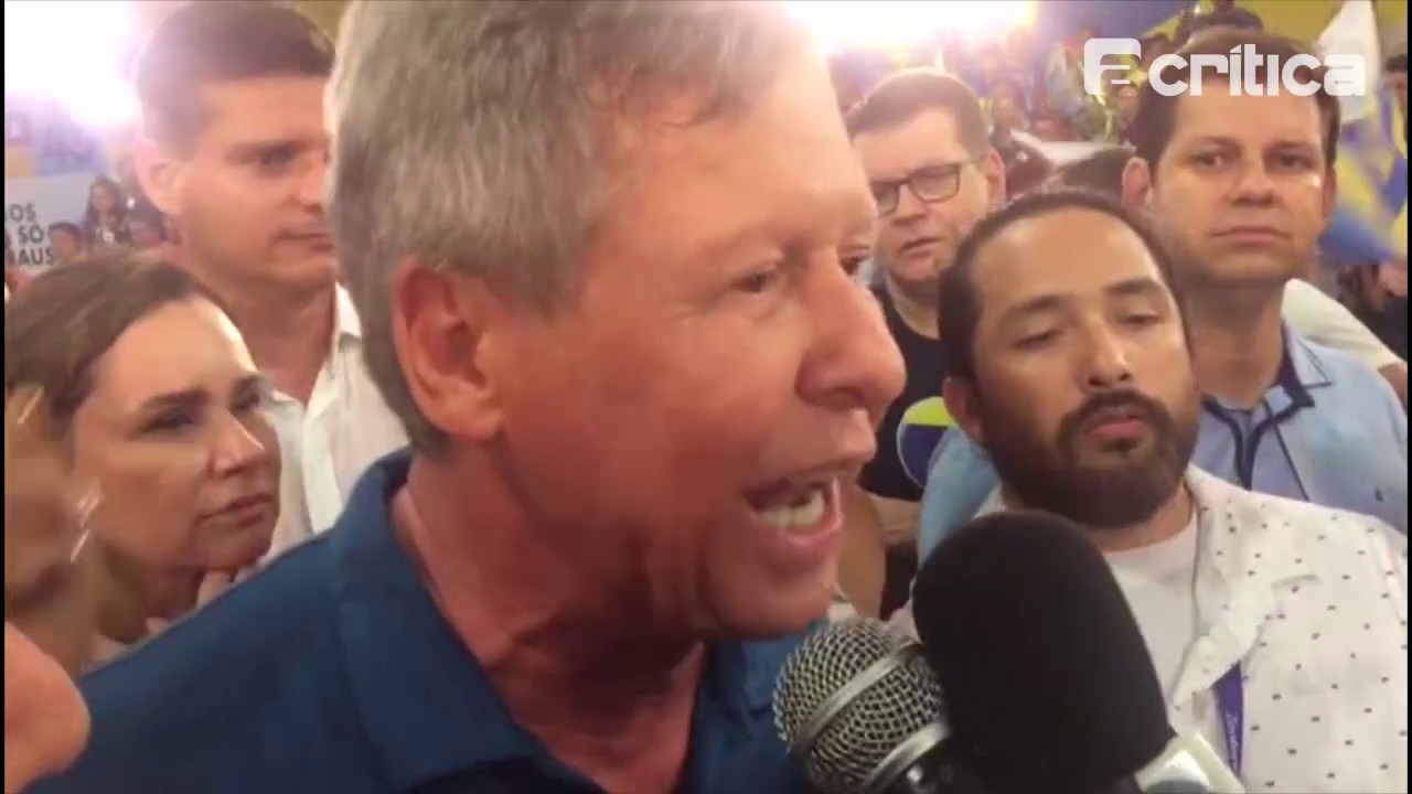 Artur Neto é reeleito prefeito de Manaus e apoiadores festejam vitória na Zona Leste