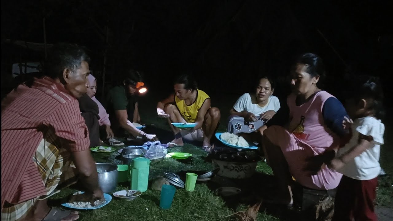 MUKBANG OUTDOOR BARENG FAMILY