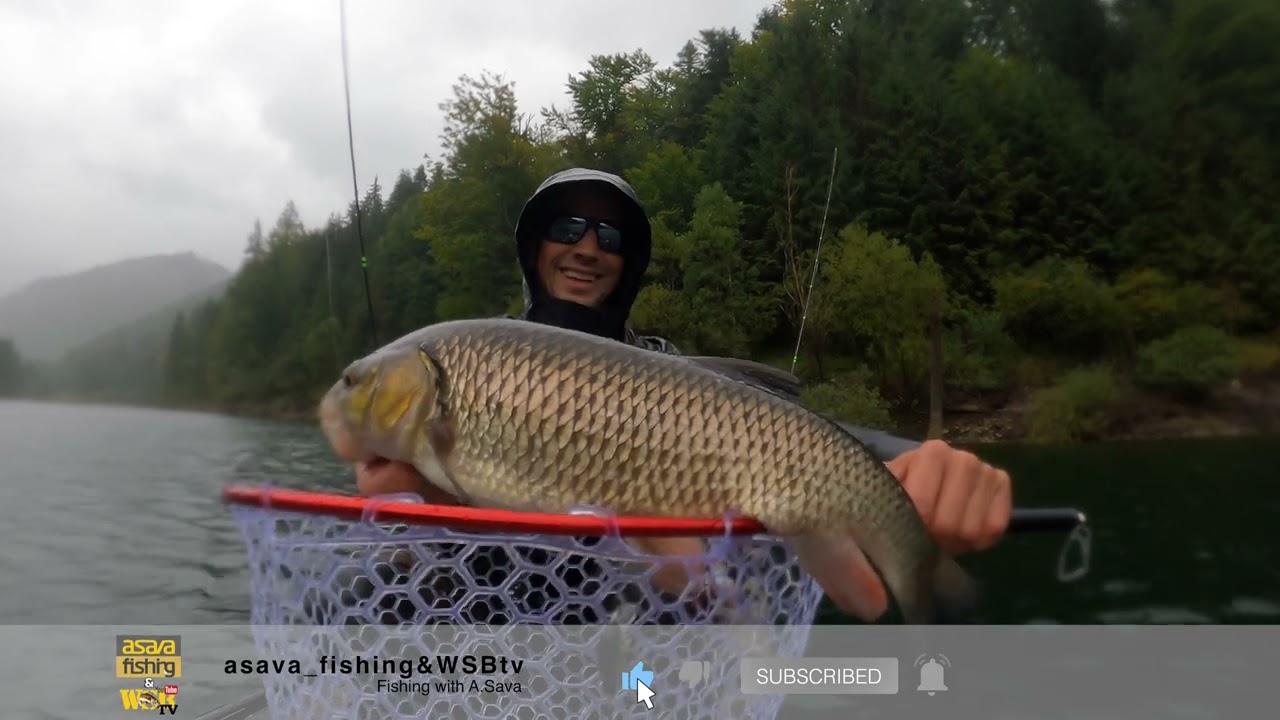 EPIC   PESCUIT la CLEAN pe VREME GROAZNICA, la SPINNING  SINGUR cu CAIACUL in MUNTII pe un LAC NOU