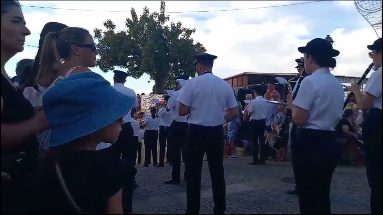A PROCISSÃO DA SENHORA DA PIEDADE EM SANFINS DO DOURO