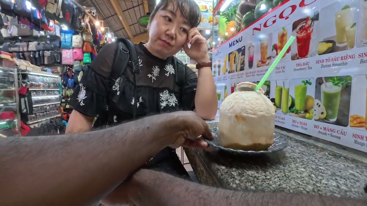 Shopping in Ben Thanh Market - Part 1 #benthanhmarket