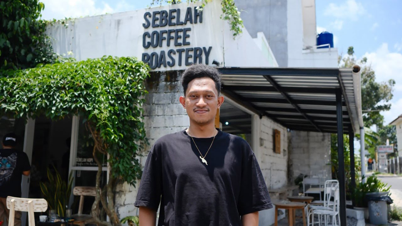 AROMANSA | SPECIALITY KOPI TIMUR INDONESIA, KOPI PAPUA PLUS KUE LONTAR DI SEBELAH COFFEE ROASTERY