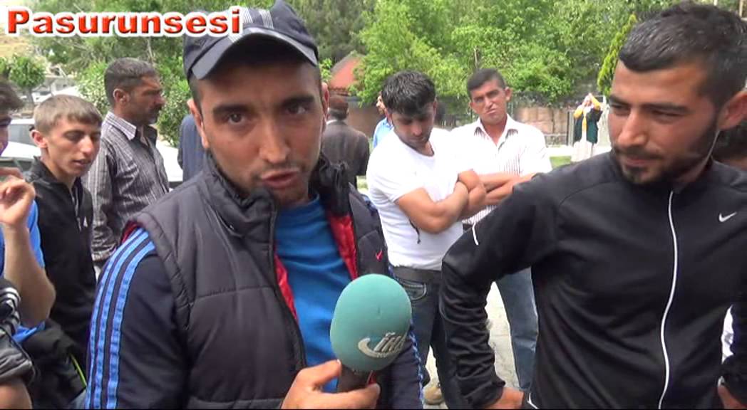 KÖYLÜLER HÜKÜMET KONAĞINI BASTI 2 pasurunsesi