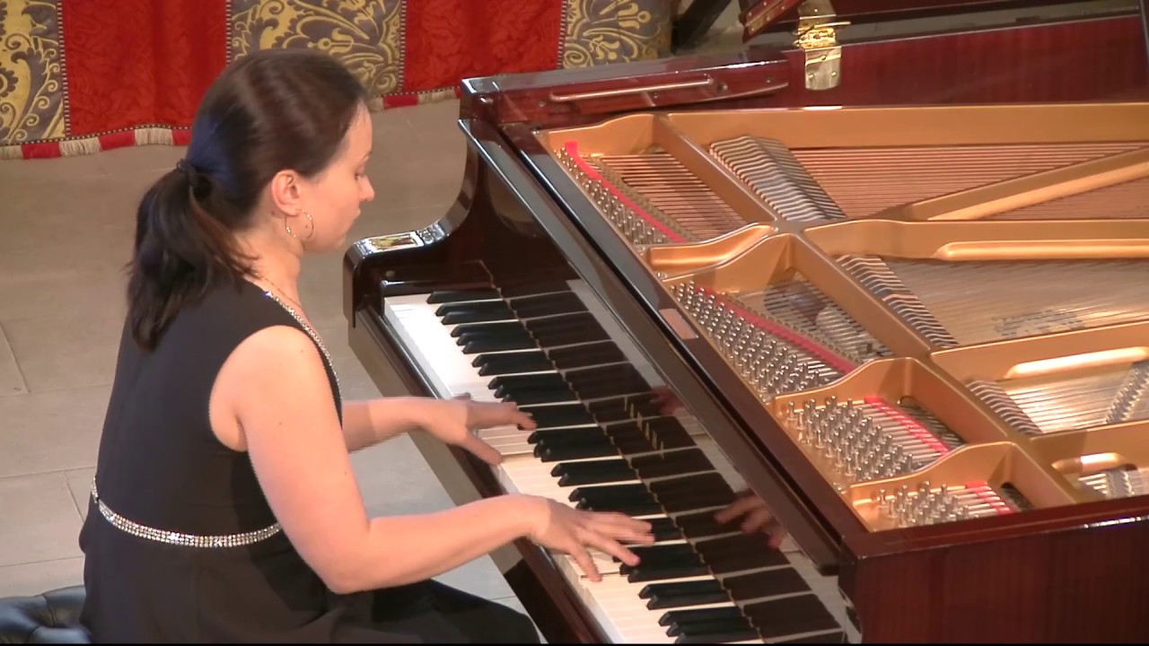 Dinara Klinton plays Scarlatti: Sonata in D K 96
