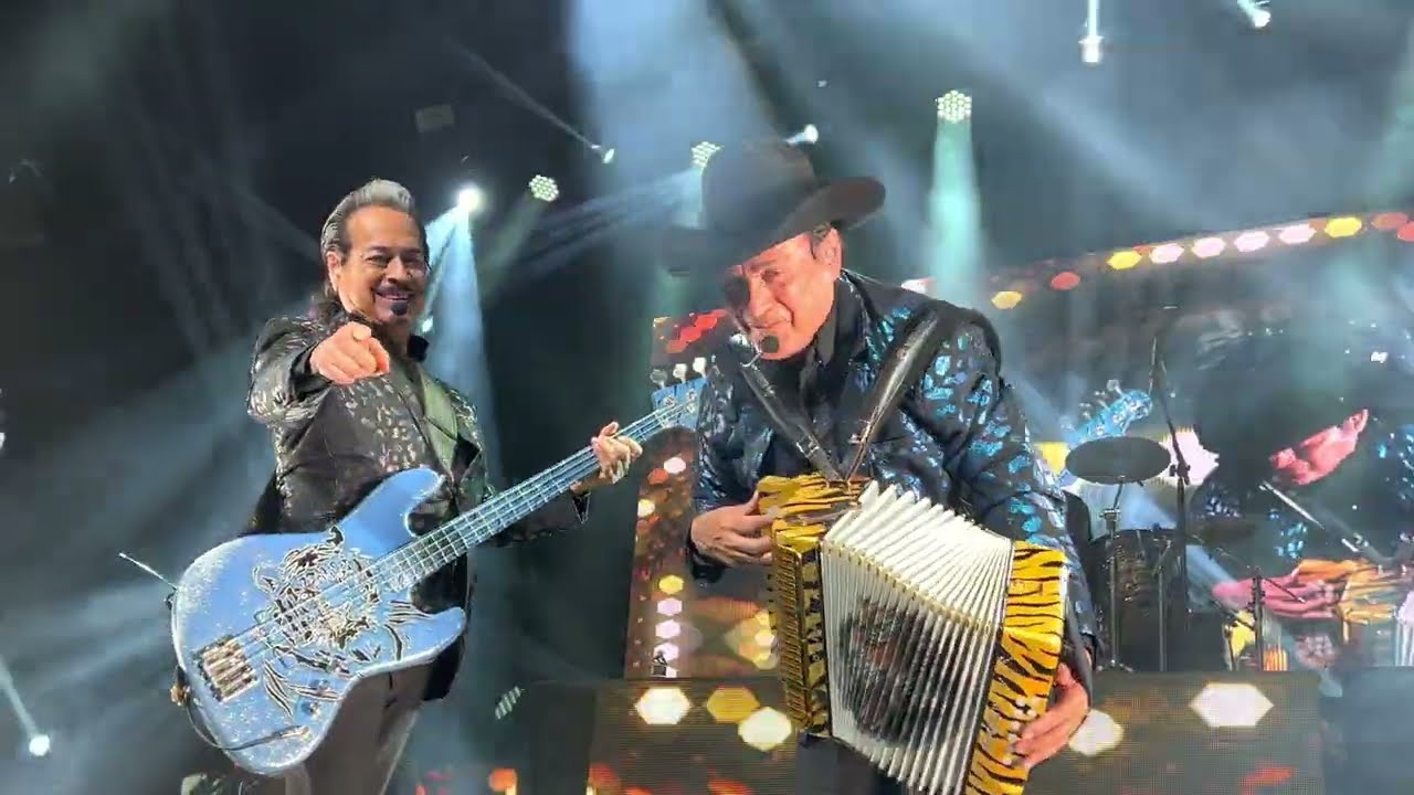 Popurri En Vivo - Los Tigres Del Norte En Portland OR 2022