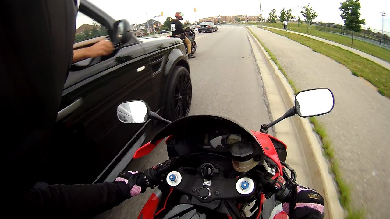range rovers HATE motorcycles.. (I don't agree with what I did)