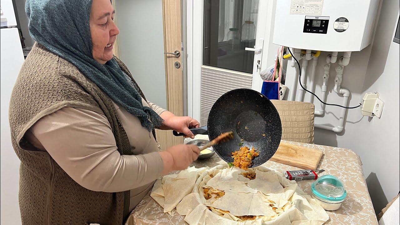 Misafirlerimize öğlen yemeği hazırlıyoruz akşam Feriha abladan börek dolu dolu bir gün