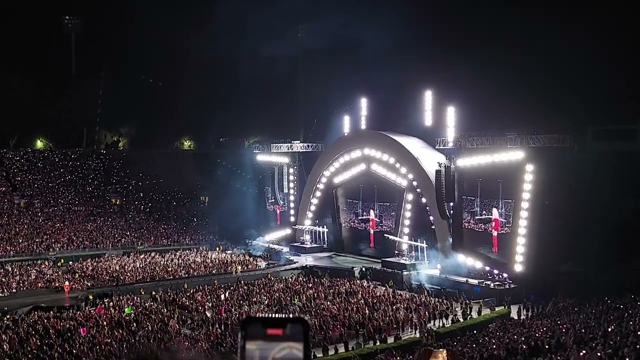Karol G - MAMIII and PROVENZA (Remix) Live at The Rose Bowl in Pasadena, CA. 8-18-23