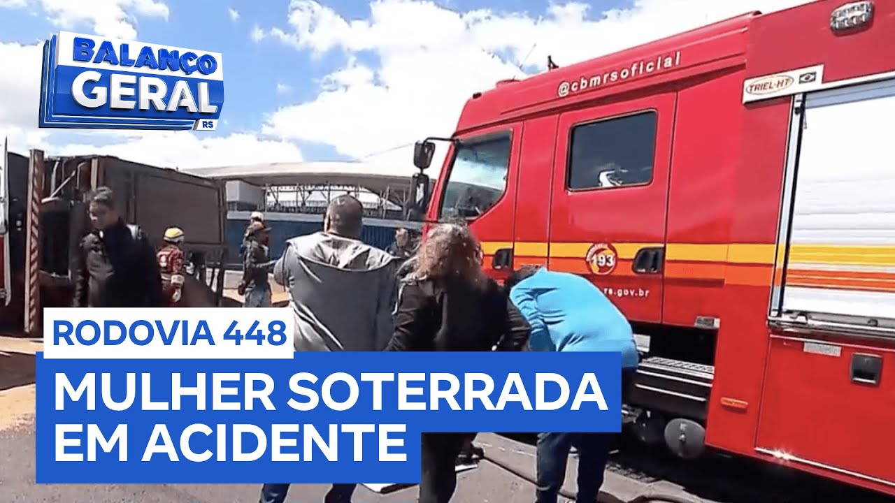 Caminhão tomba na alça de acesso à BR-448