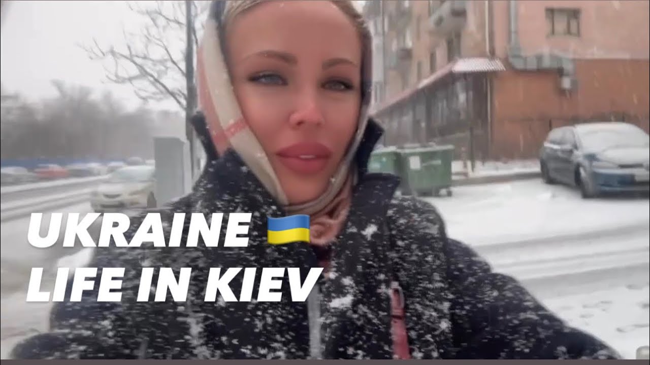 Ukraine 🇺🇦Life in Kiev. February 17, 2026. The Streets of Kiev, Ukraine. Streets Scenes.