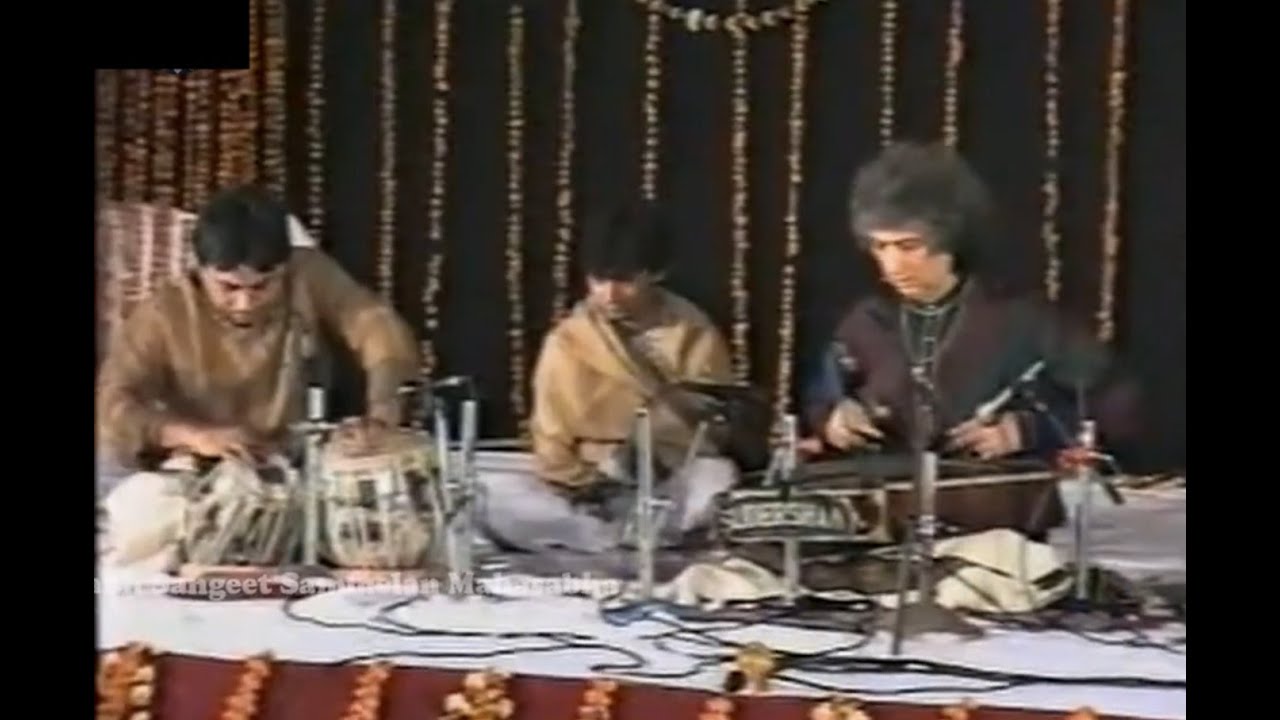 Pandit ShivKumar Sharma &  Shafaat Ahmed Khan - Live - Raga Jhinjhoti 1996 Part 2/2