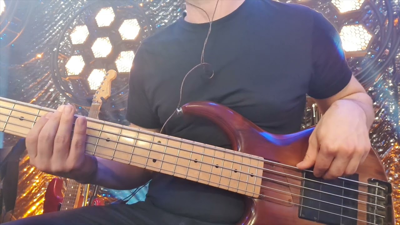 Linet  - Kurşuni renkler (live bass cam)