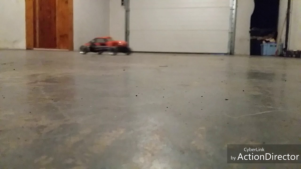 Modelisme session drift avec t2m pirate booster