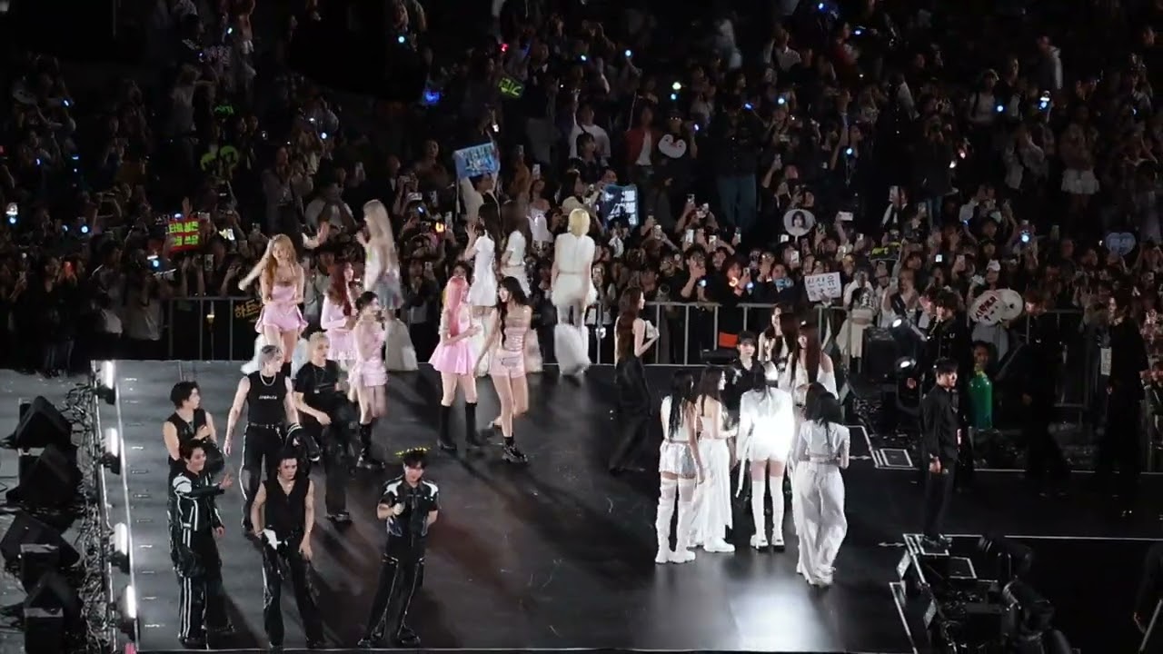 251206 AAA ending+photo time (#IVE focus)