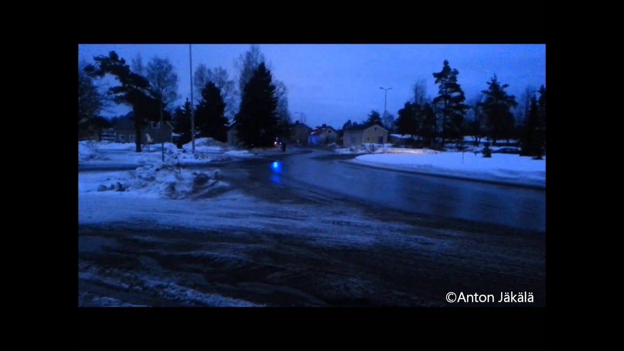 Hälytysajovideoita ambulansseja ja poliisi