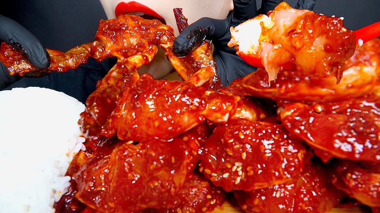 ASMR Spicy Marinated Raw Crab *Yangnyeom Gejang* Mukbang eating show (No Talking)ㅣ양념게장  먹방ㅣRED ASMR