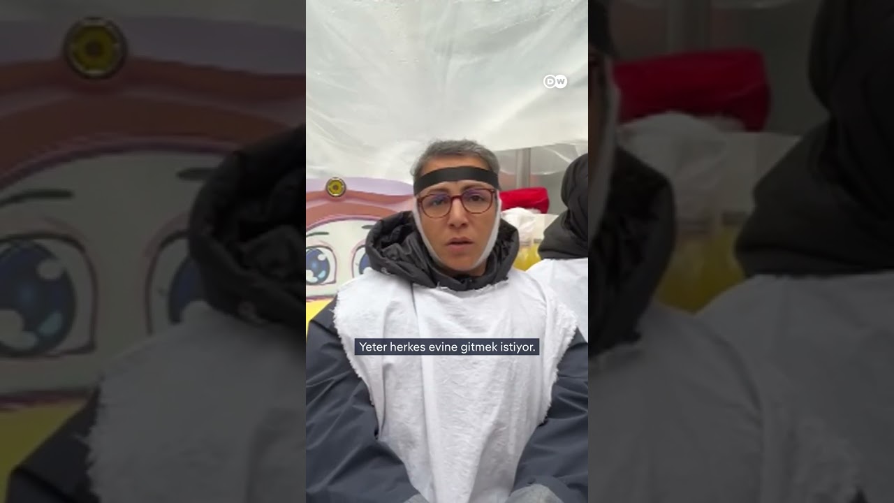 Polonez iş&ccedil;ileri kefenle a&ccedil;lık grevi yapıyor