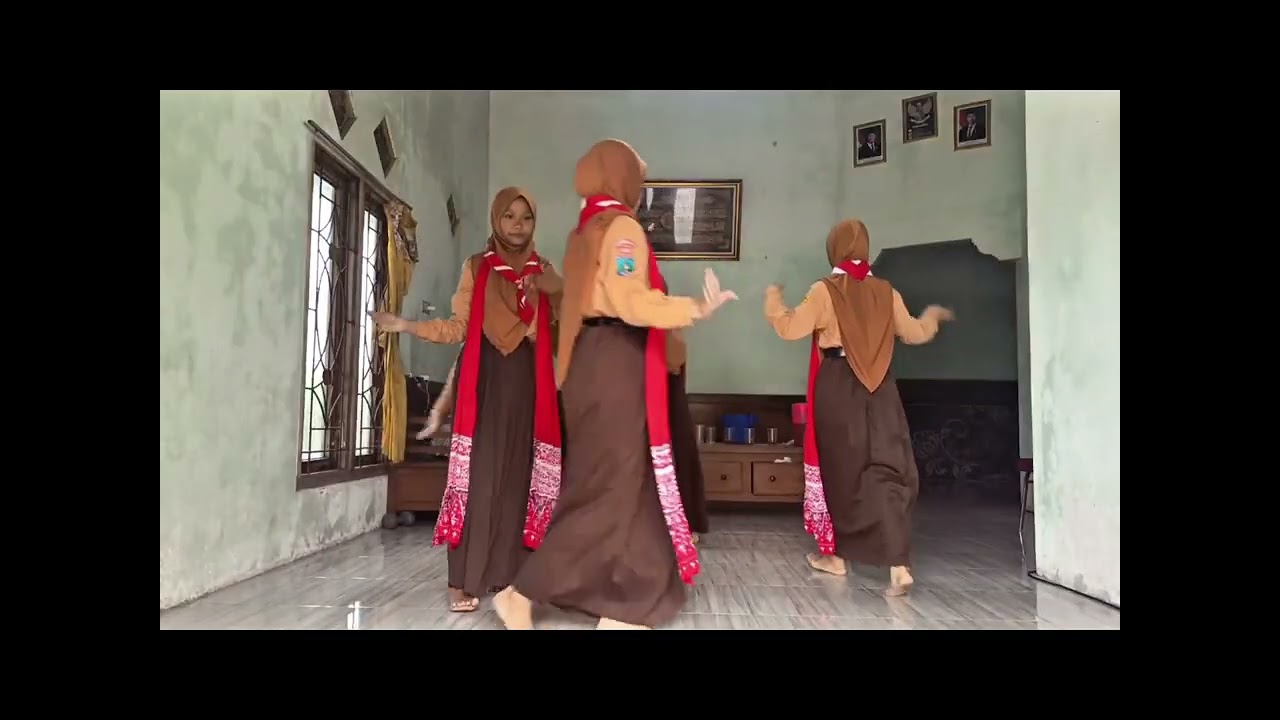 PENAMPILAN BUDAYA TARI DOLANAN JAWA 8M MTsN 2 KOTA KEDIRI PENDIDIKAN PANCASILA