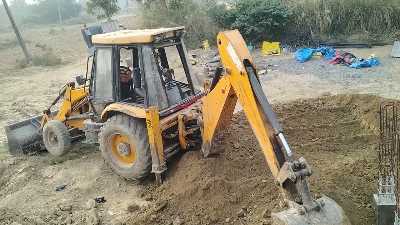 डाबर का पिलर ढकने के लिए गया था#jcb #ka#viralvideos #like#subscribe #karo@🌄🌄🌅🌅😍😍❤️🌞