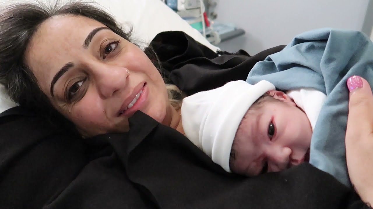 ❗️BABY HAPPY SINGH IS BORN ❗️indian Mom With 2 Girls 👧🏻👧🏻 Life In the Netherlands 🇳🇱|| Vlog304