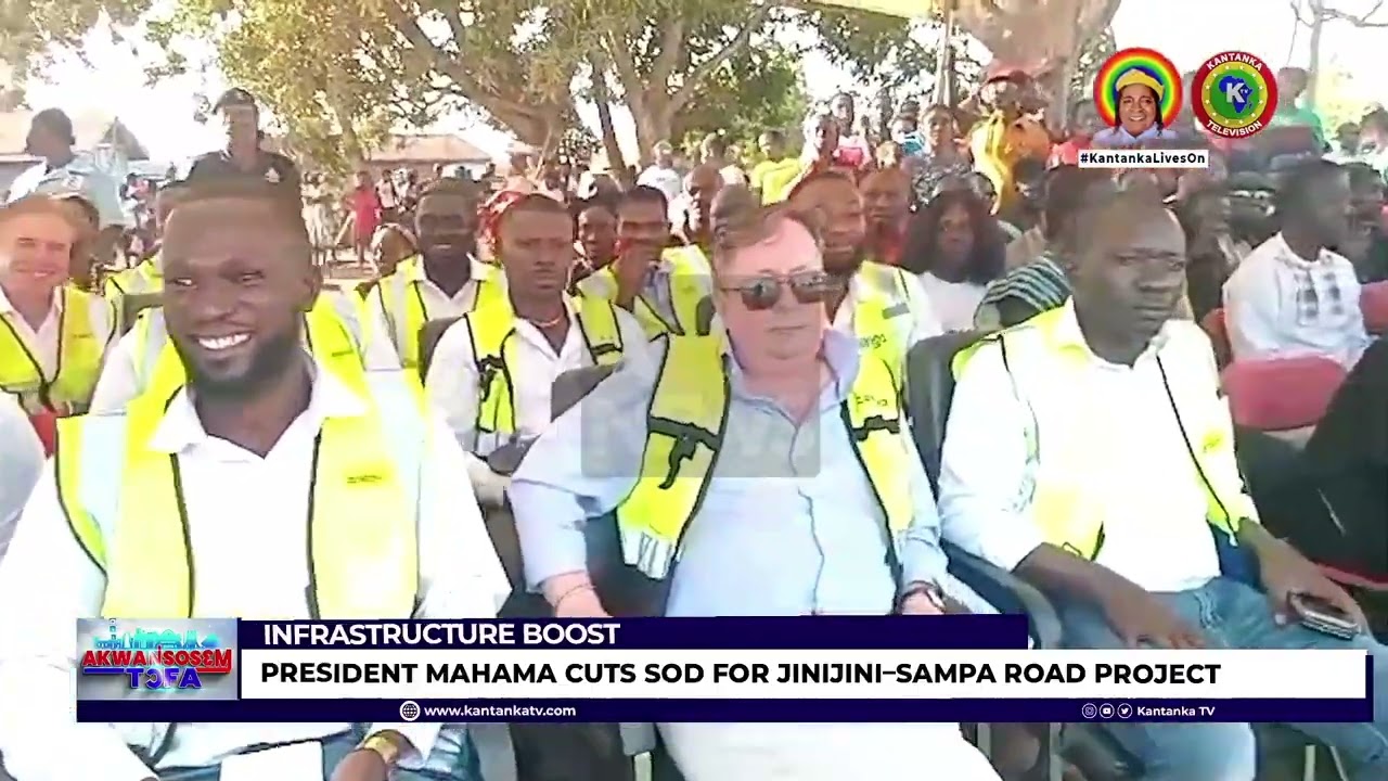 President Mahama cuts sod for Jinijini-Sampa road project