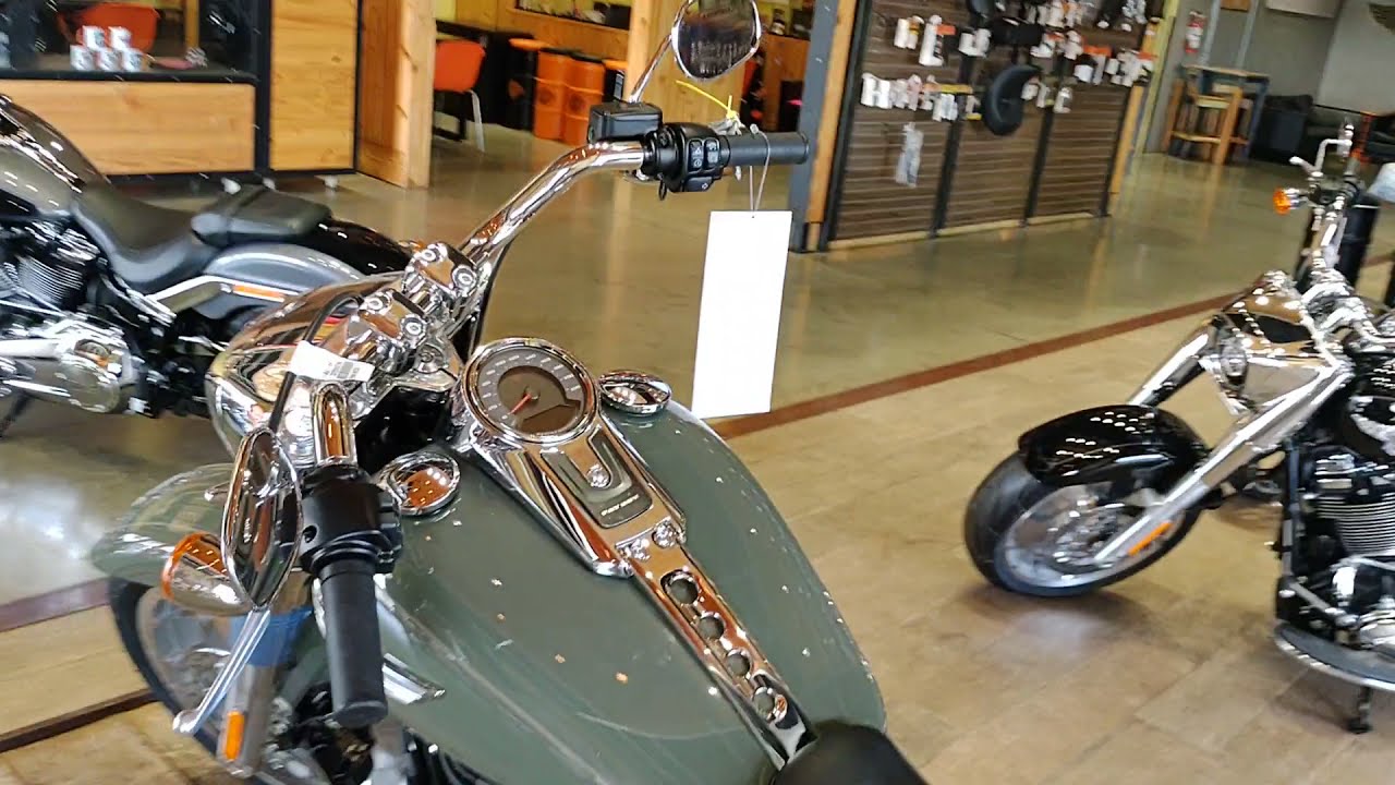 visitei uma loja da Harley Davidson!