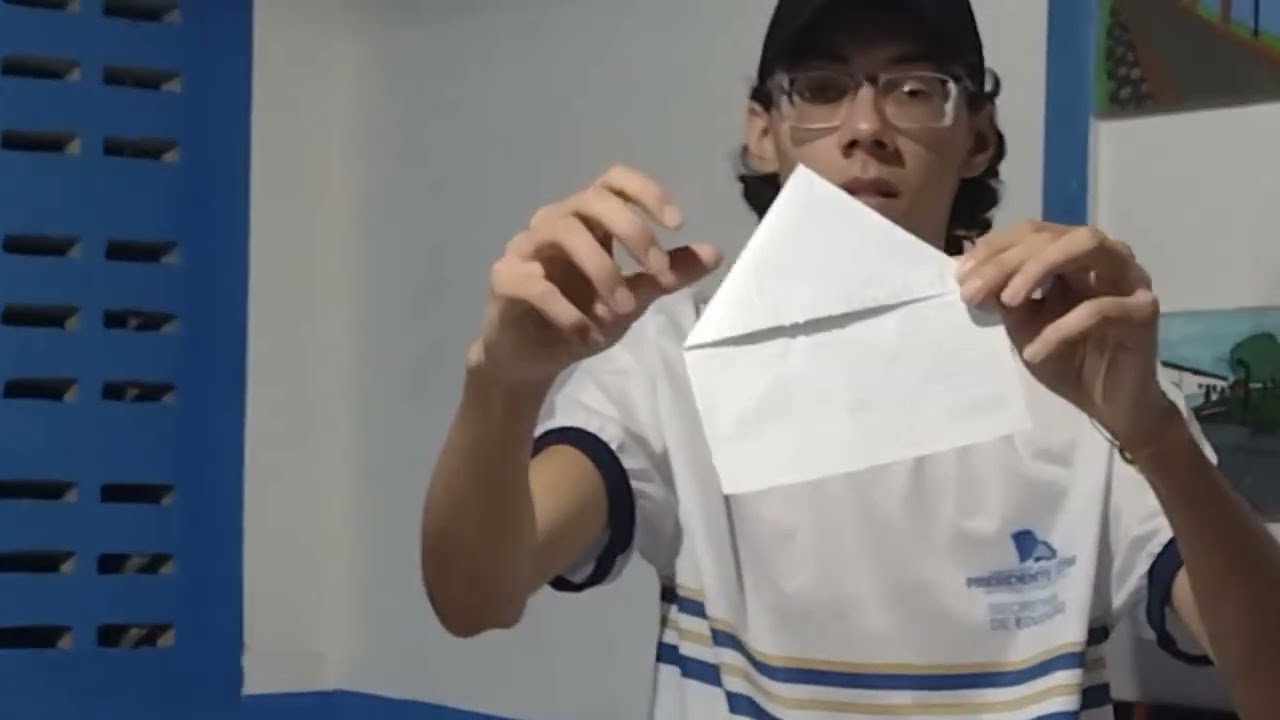Avião ✈️ de papel que voa 100 METROS 🤔 como fazer 