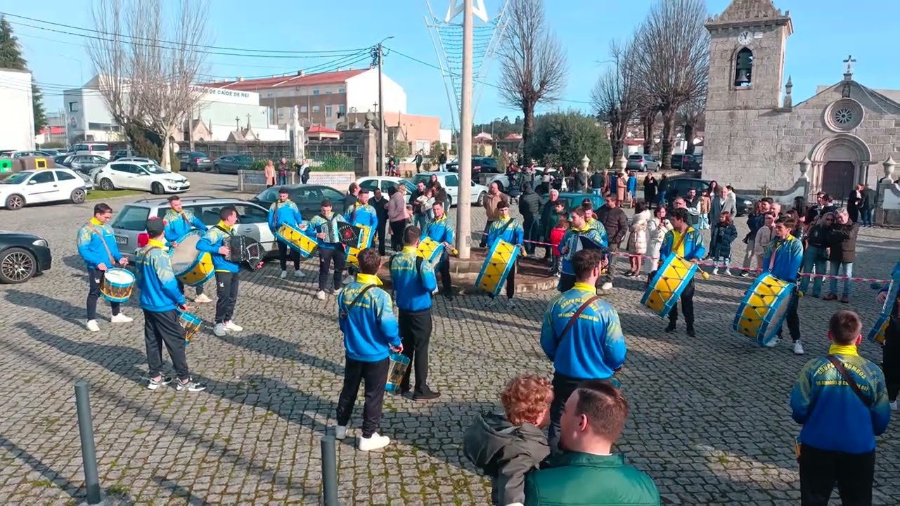 Bombos de Caíde de Rei, no levantamento da bandeira em Caíde de Rei