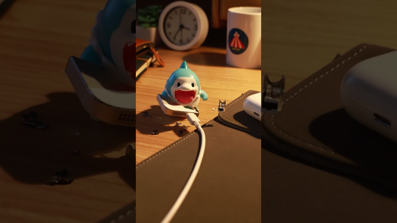 iPhone cookie.| Komadorisaurus #toys #stopmotion #anime