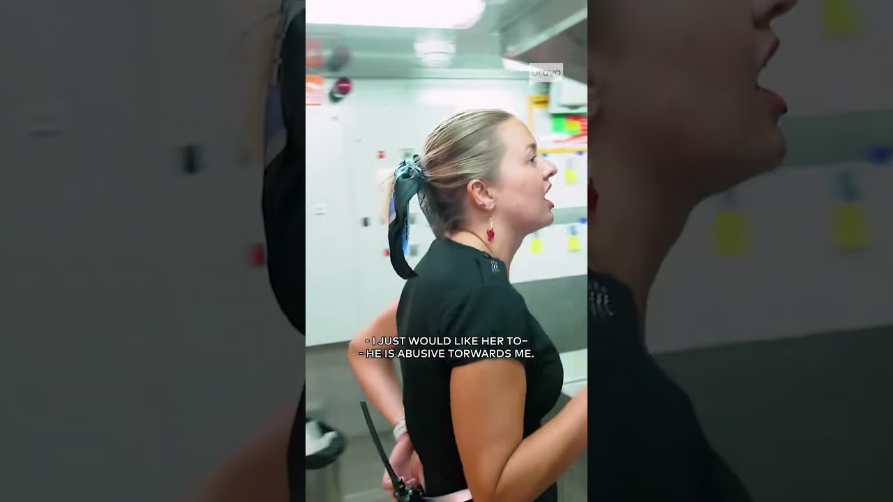 Daisy interweniuje, by załagodzić sytuację w kuchni... #BelowDeckDownUnder #RealityTV #Bravo