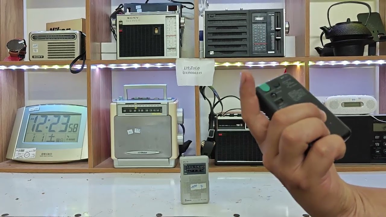 13/3.E lên lô hàng radio sạc tai nghe và dao làm bếp.lh zalo chốt đơn 0339066339