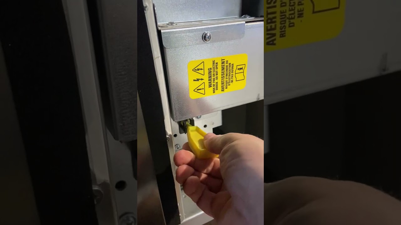 Necta Twist Food R290 Vending Machine - Quick Introduction