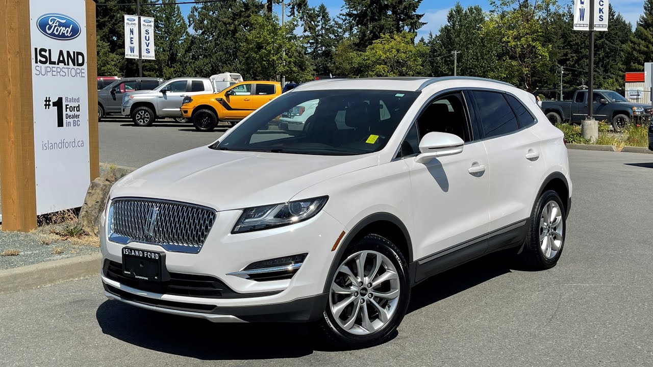 Обзор фаркопа Lincoln MKC Select 2019 года с люком, системой навигации и системой сцепного устрой...