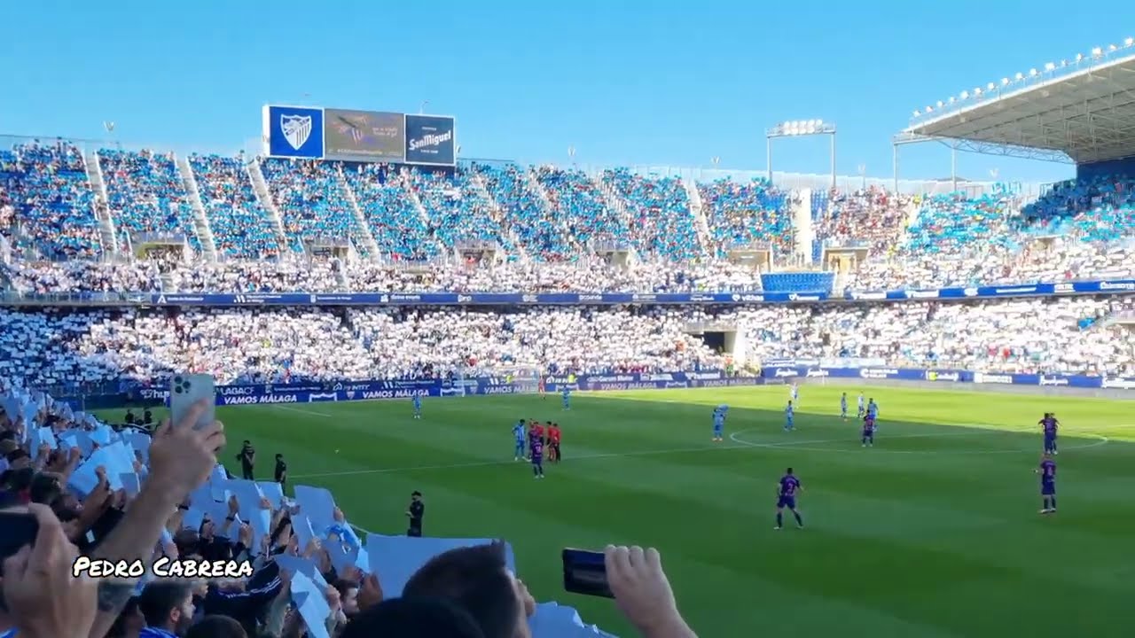 Málaga CF 1-0 FC Cartagena. Así retumbó el Himno del Málaga en La Rosaleda.