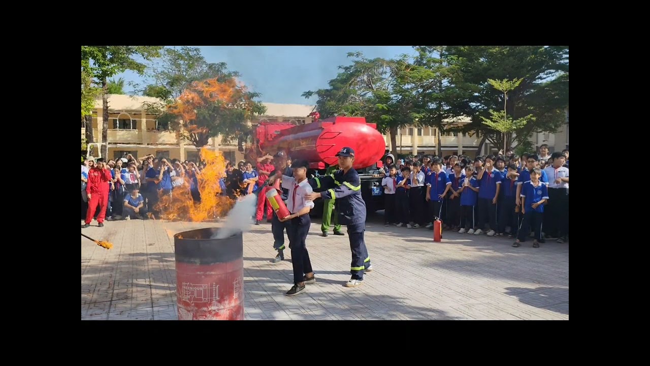 NHẠC TẾT BÍNH NGỌ PCCC VÀ  CNCH TÌNH  NGUYỆN VÀ  CẢNH  SÁT PCCC VÀ  CNCH KHU VỰC TÂN BIÊN
