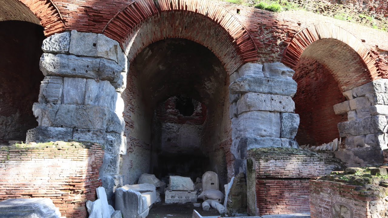 Storia dell'anfiteatro Flavio di Pozzuoli