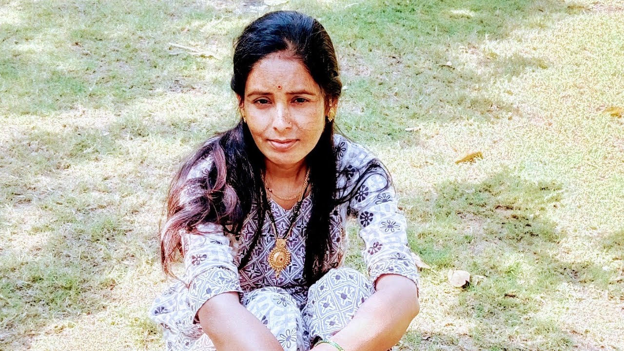 Gita Patel લાઇવ છે રિંગણ નું ઓળો અંને બાજરિ ના રોટલા સાથે લાઇવ