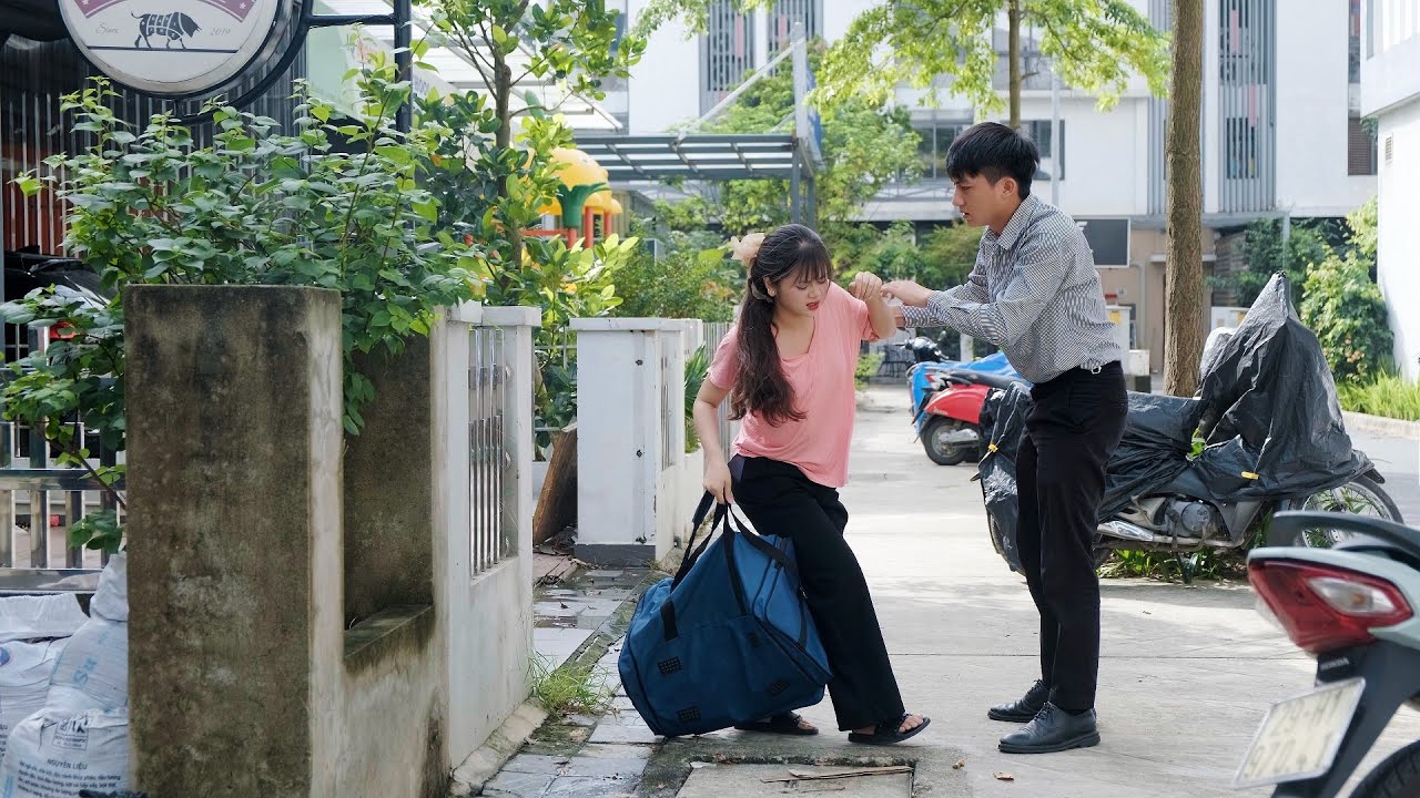 Thư Ký Yêu Thầm Chủ Tịch Được Mời Tới Ăn Giỗ Vợ Chủ Tịch Và Cái Kết - Tập 1056