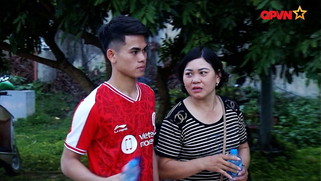Mẹ Khuất Văn Khang: Con trai tôi thay đổi nhiều từ khi được lên U23 VN và ĐTVN
