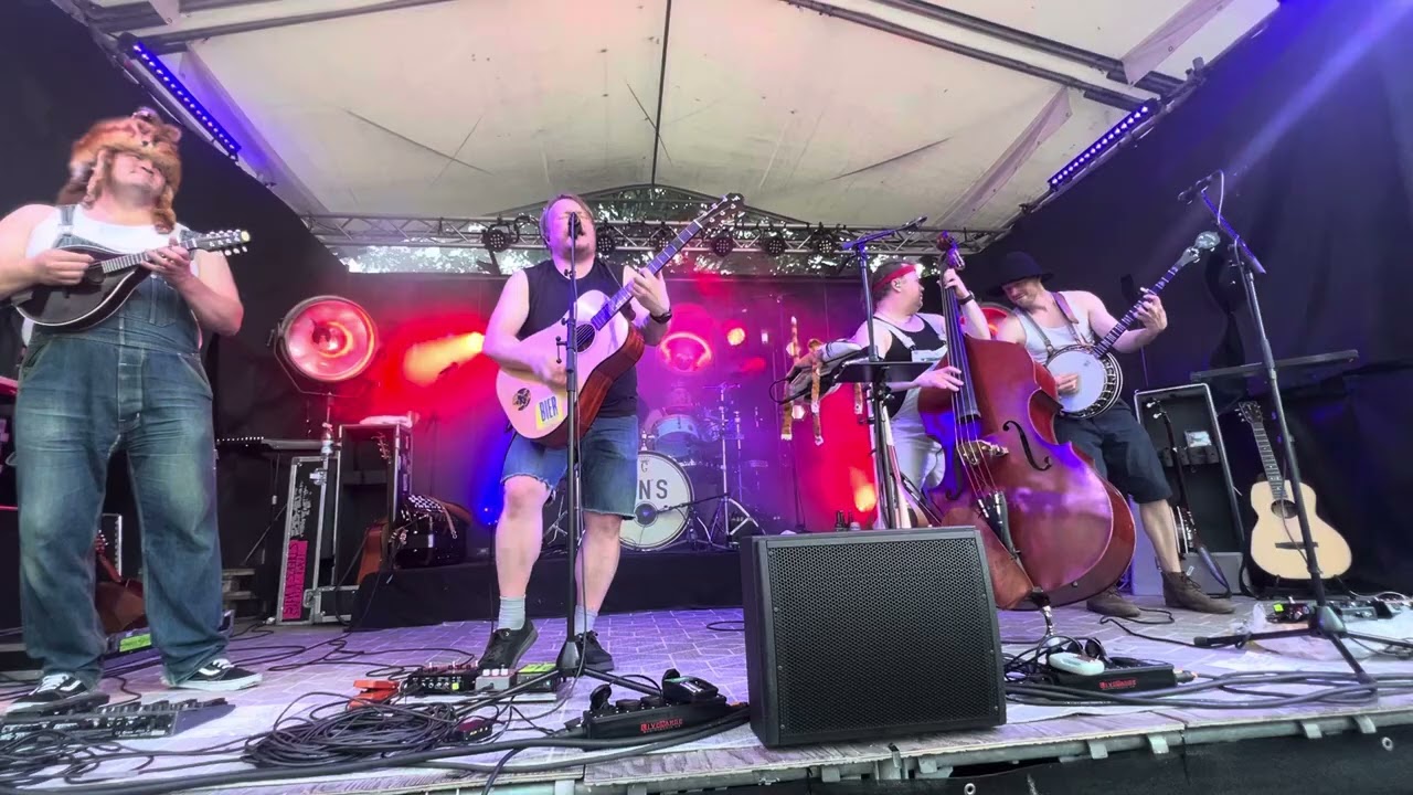 Steve 'n' Seagulls - The Trooper - LIVE in Falkenberg July '25