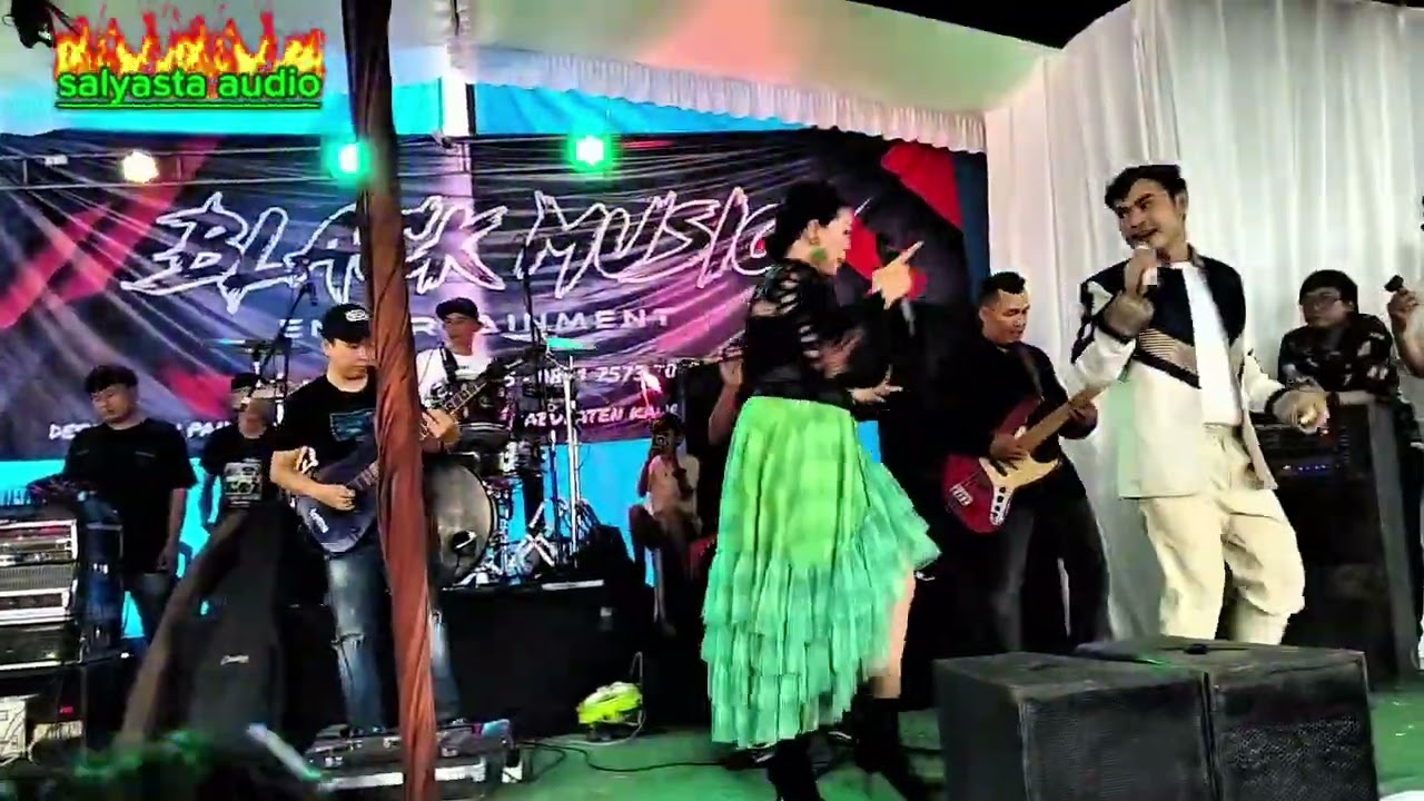 Wow keren,heboh virall...!! Eri susan hadir di Bengkulu kab kaur membawakan lagu mabuk duit #dangdut