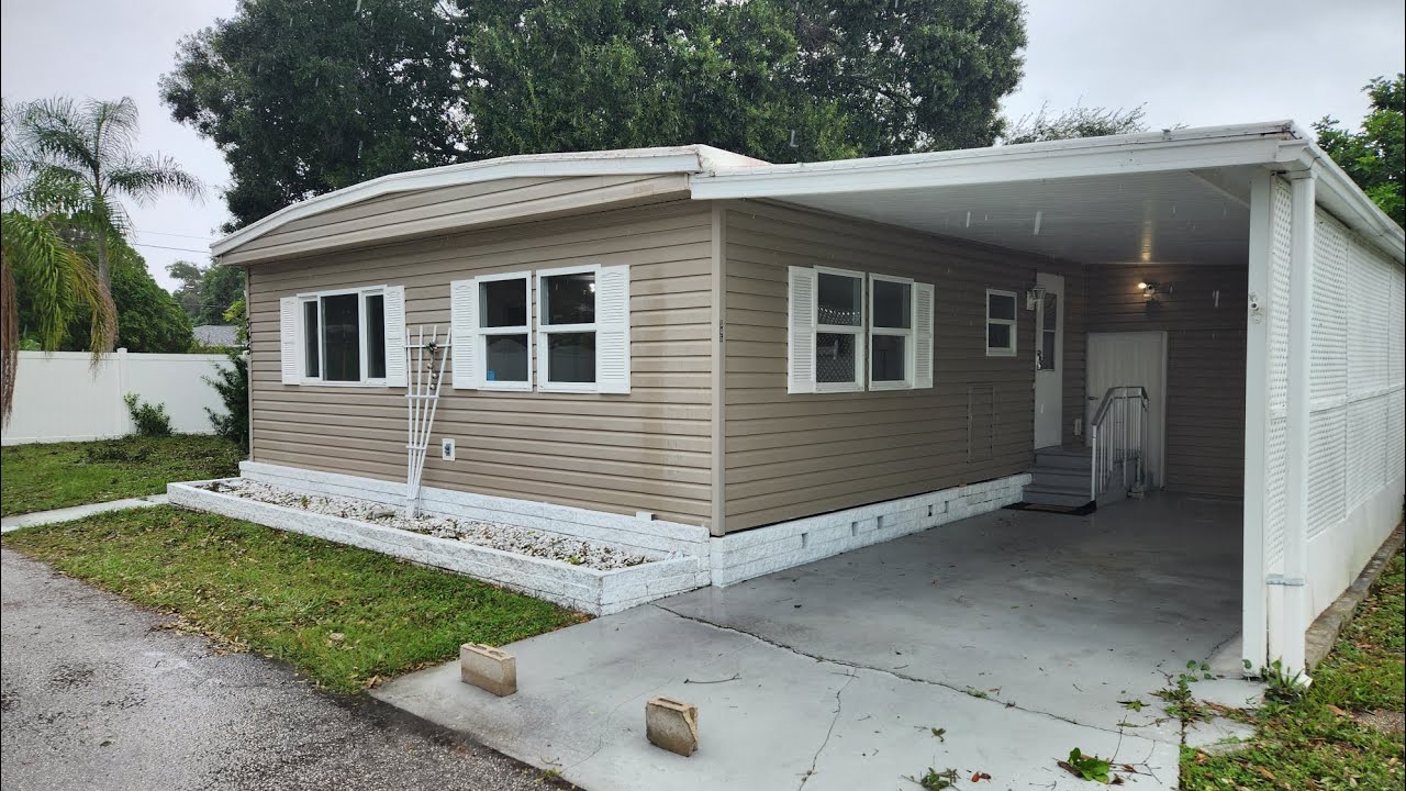 Pelican Palms Village 2701 34th St N LOT 345, St Petersburg FL 33713