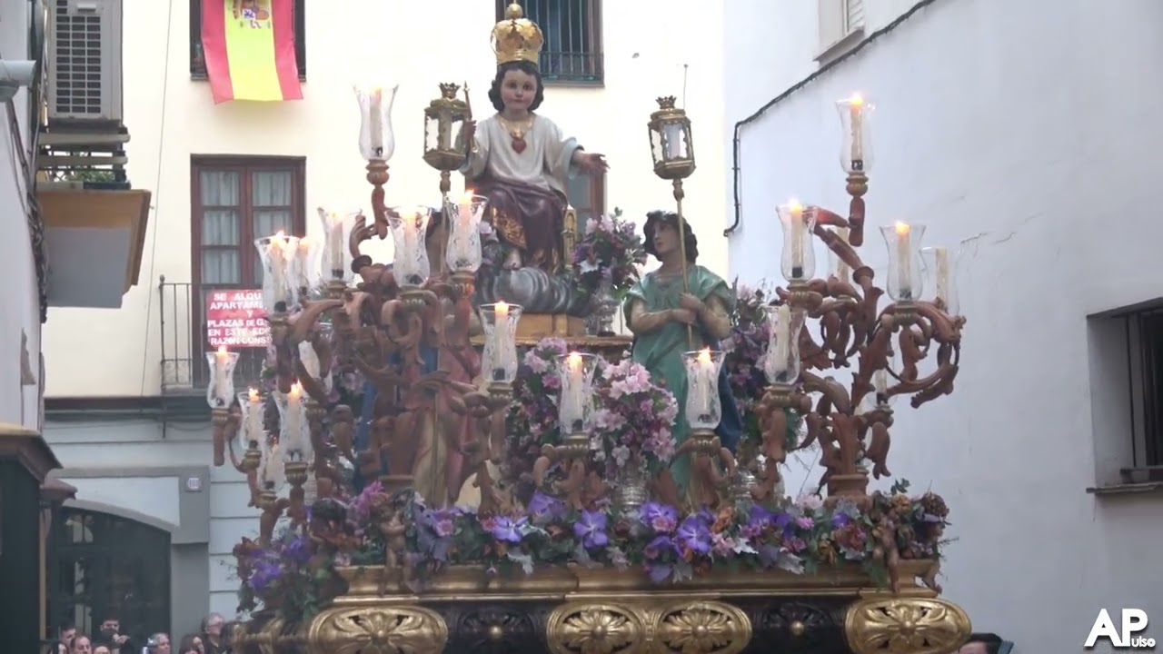 Procesion de Cristo Rey de Triana, acompañado por la Banda San Juan Evangelista/#GloriasSevilla2022