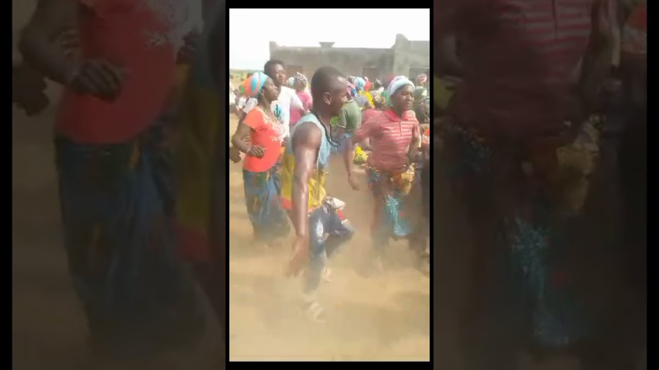 Danse Lobi, veuillez absolument  la regardée