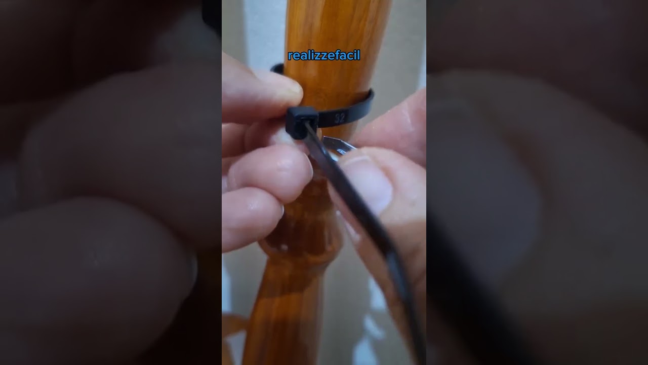 💡Destrave abra&ccedil;adeira com uma pin&ccedil;a de sombrancelha e reaproveite #dicaspraticas #shorts